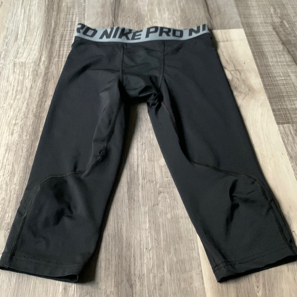 Nike Unisex performance Capri leggings